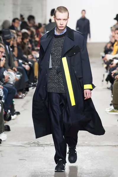 Look 17